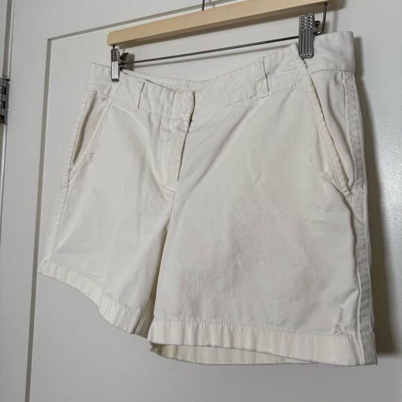 J Crew Shorts 4.5'' Womens Sz 8 White Chino Distressed Coastal Beach Summer - Picture 2 of 14
